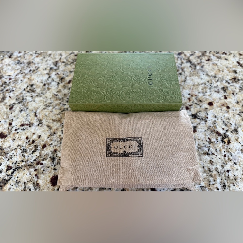 Gucci GG MATELASSÉ CHAIN WALLET * Authentic - Picture 7 of 12
